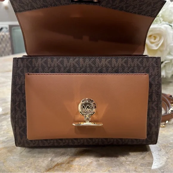 ❗️SOLD ❗️Michael Kors Lita Medium Monogram Shoulder Crossbody Bag - Picture 7 of 12